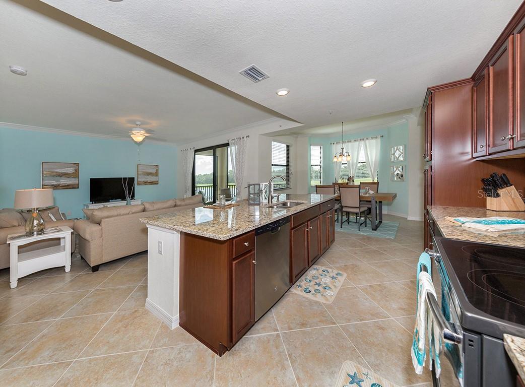 16904 VARDON TER #202, LAKEWOOD RANCH, FL — photo 13