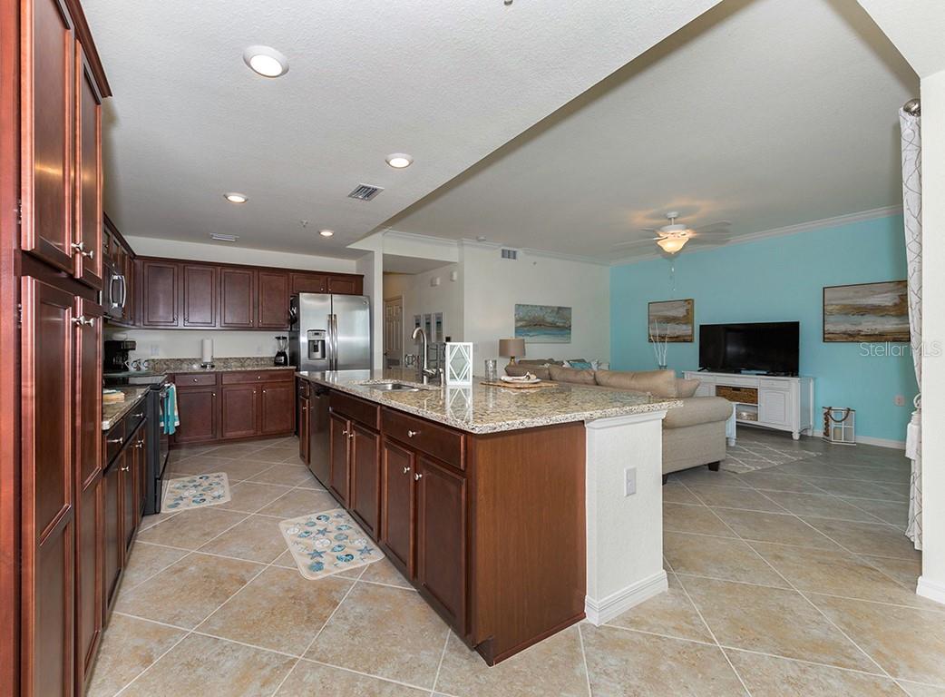16904 VARDON TER #202, LAKEWOOD RANCH, FL — photo 15