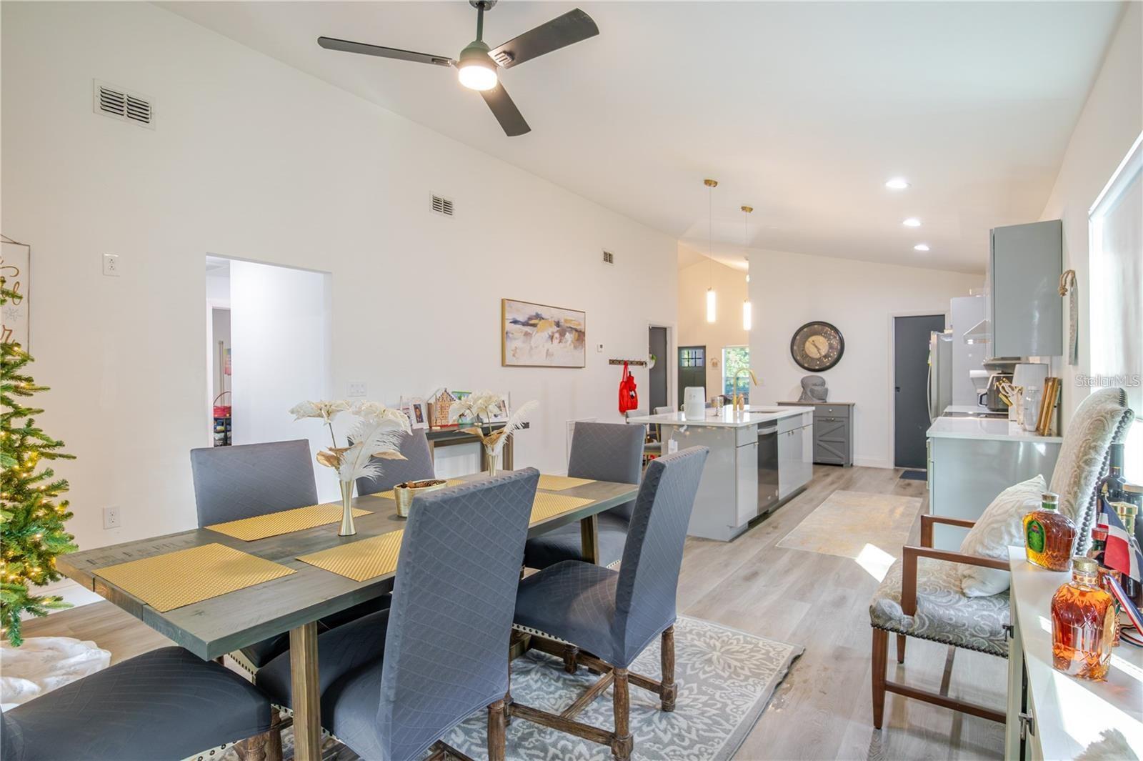 1704 W HANNA AVE, TAMPA, FL — photo 17