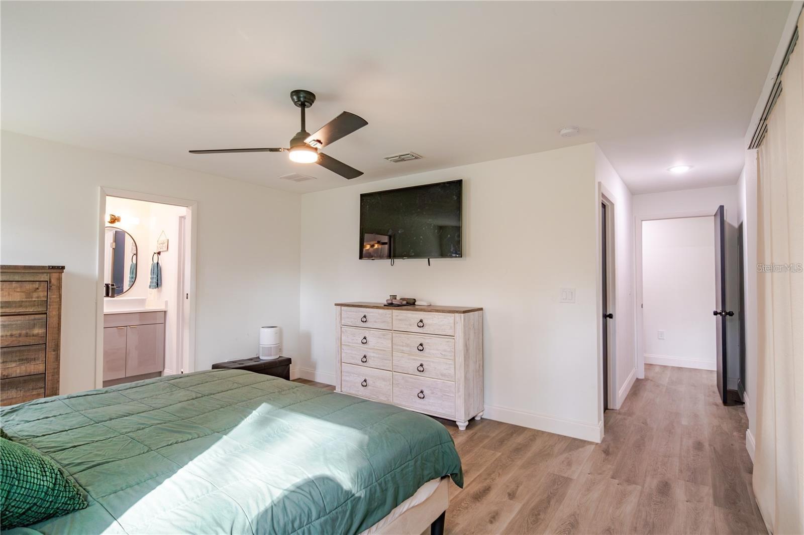1704 W HANNA AVE, TAMPA, FL — photo 23