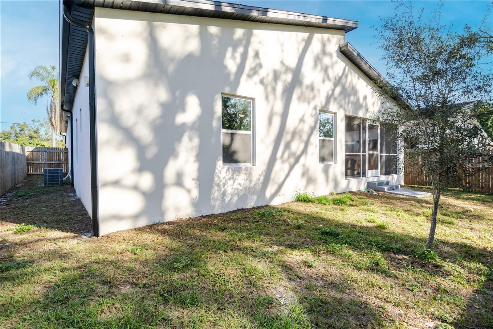 1704 W HANNA AVE, TAMPA, FL — photo 43
