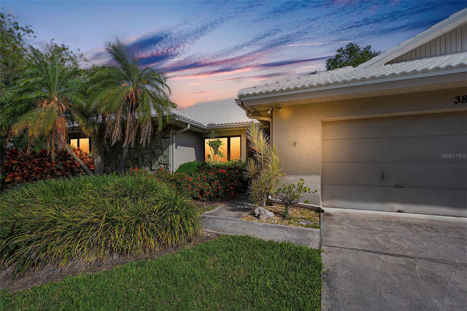 3825 WILSHIRE CIR #1, SARASOTA, FL — photo 2