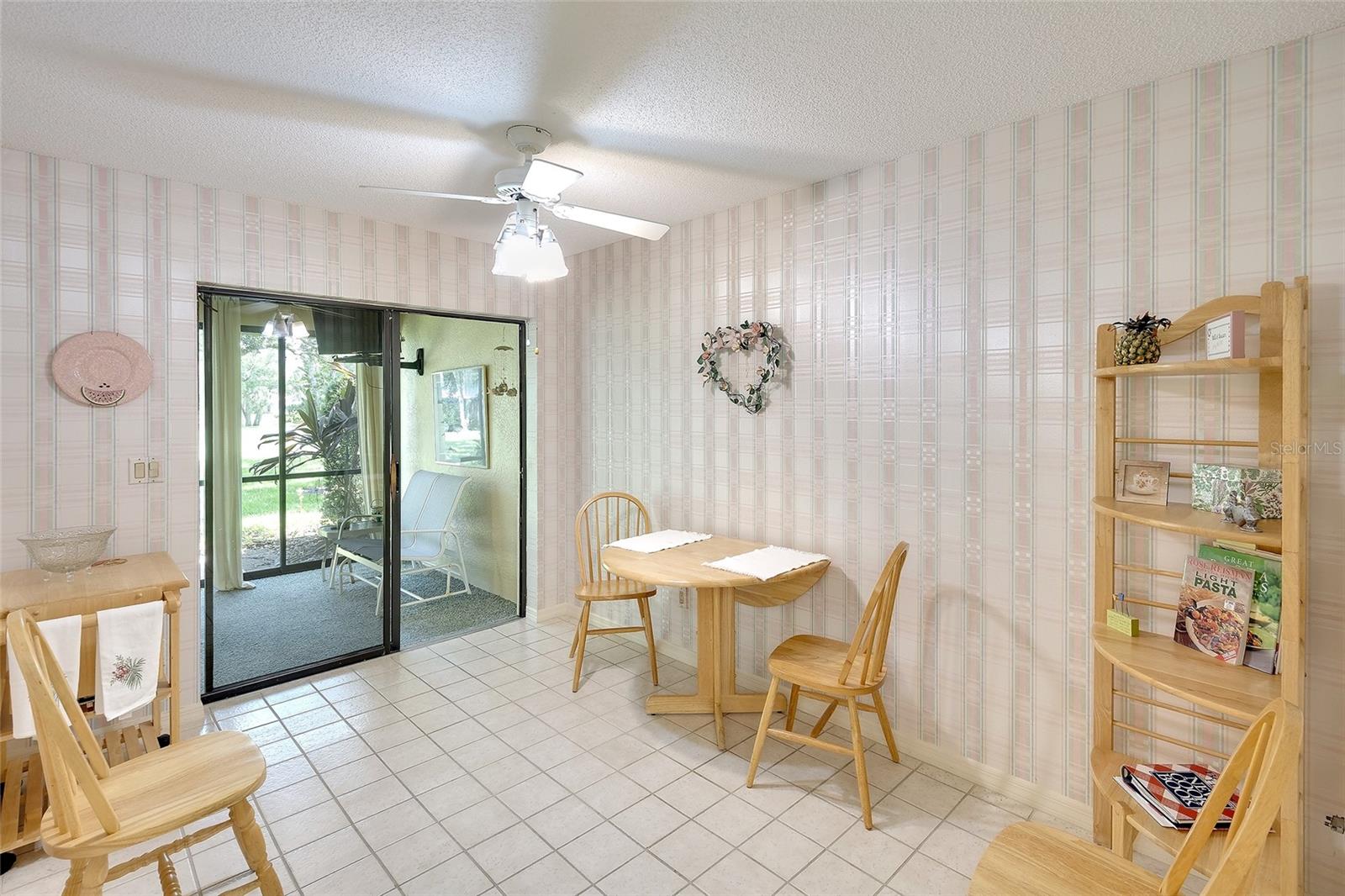 3825 WILSHIRE CIR #1, SARASOTA, FL — photo 12