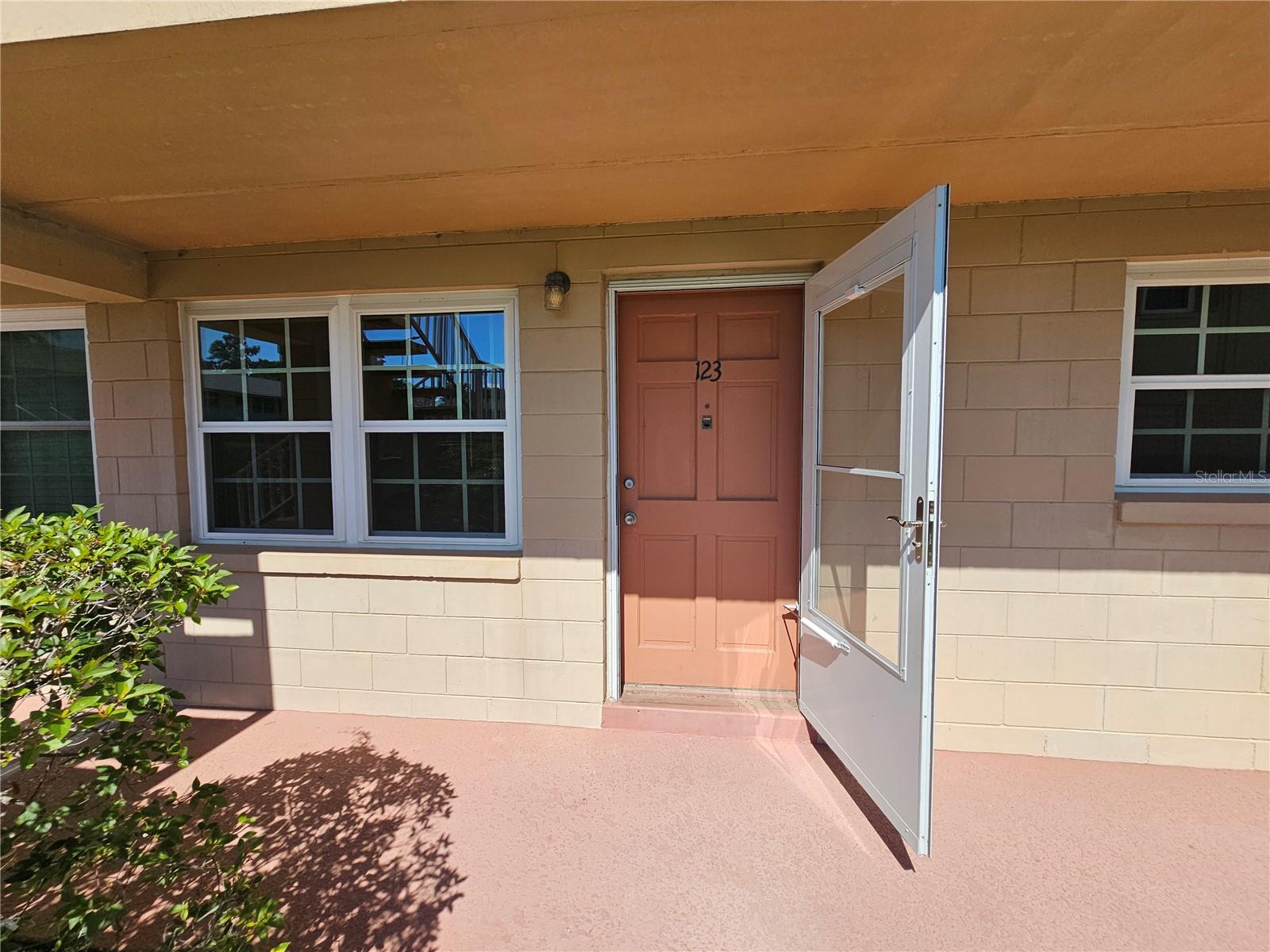1100 E CAROLINE ST #123, TAVARES, FL — photo 4