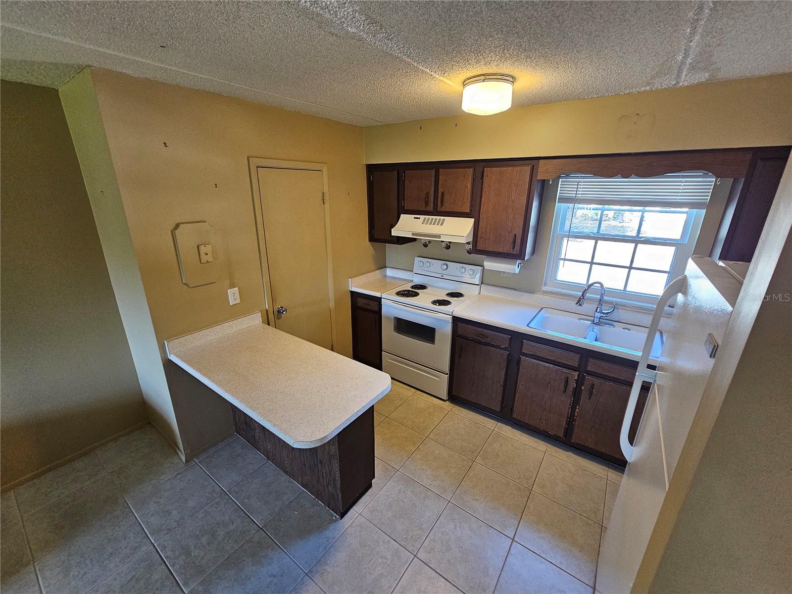 1100 E CAROLINE ST #123, TAVARES, FL — photo 10