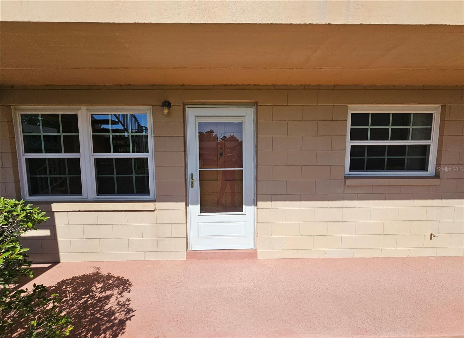 1100 E CAROLINE ST #123, TAVARES, FL