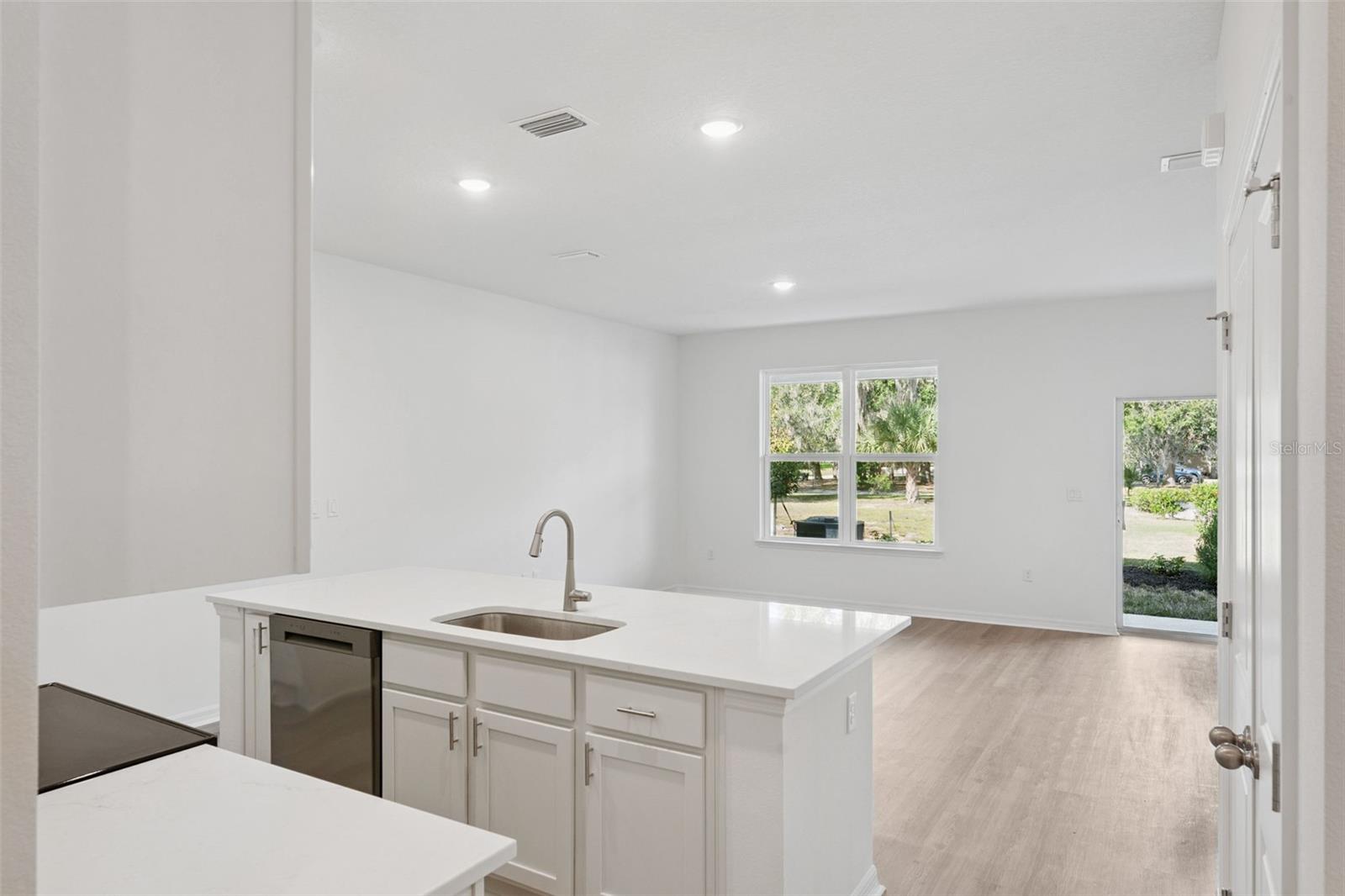 654 CEDAR ELM CT, EUSTIS, FL — photo 46