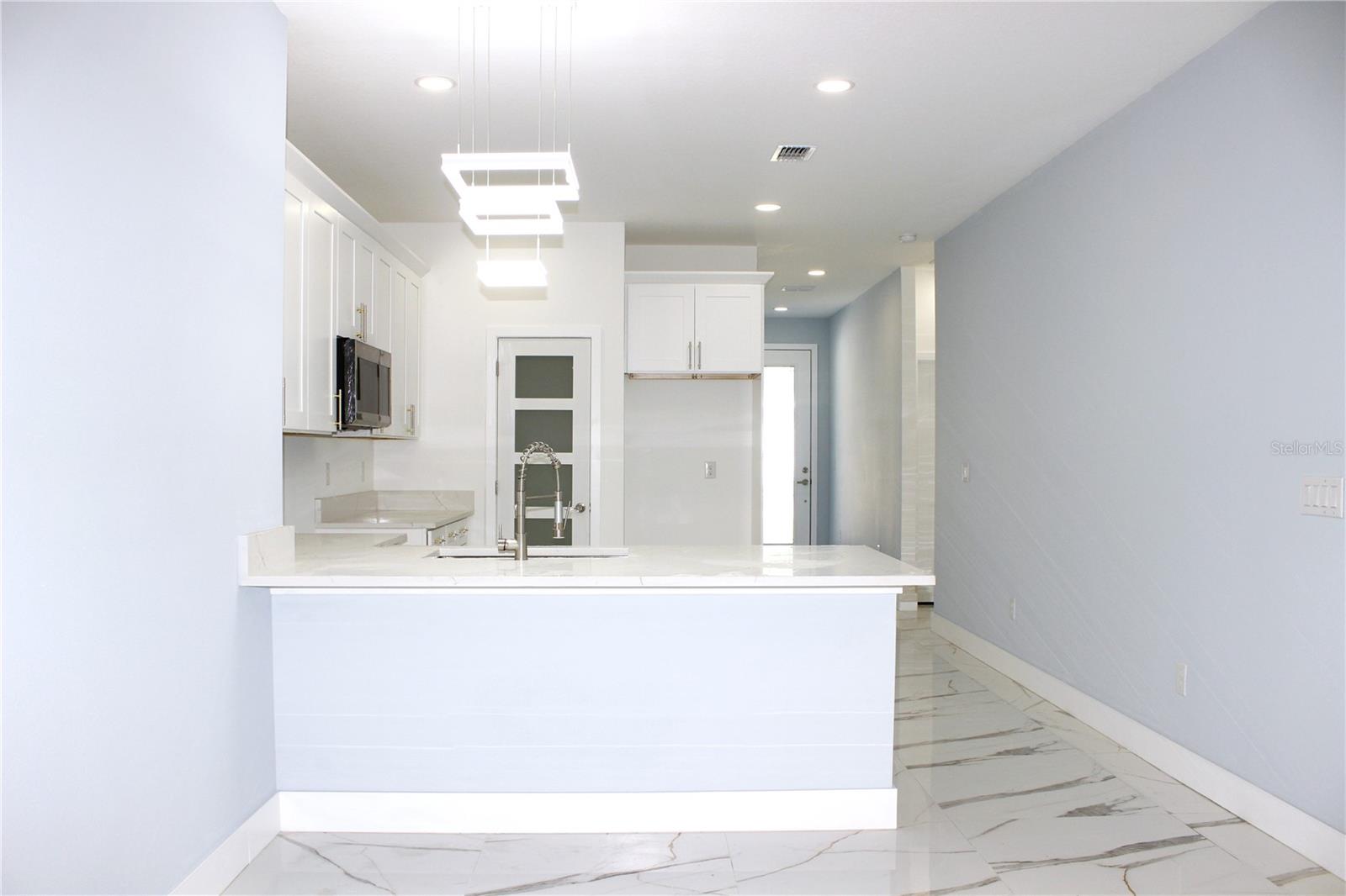 9302 N 18TH ST, TAMPA, FL — photo 13
