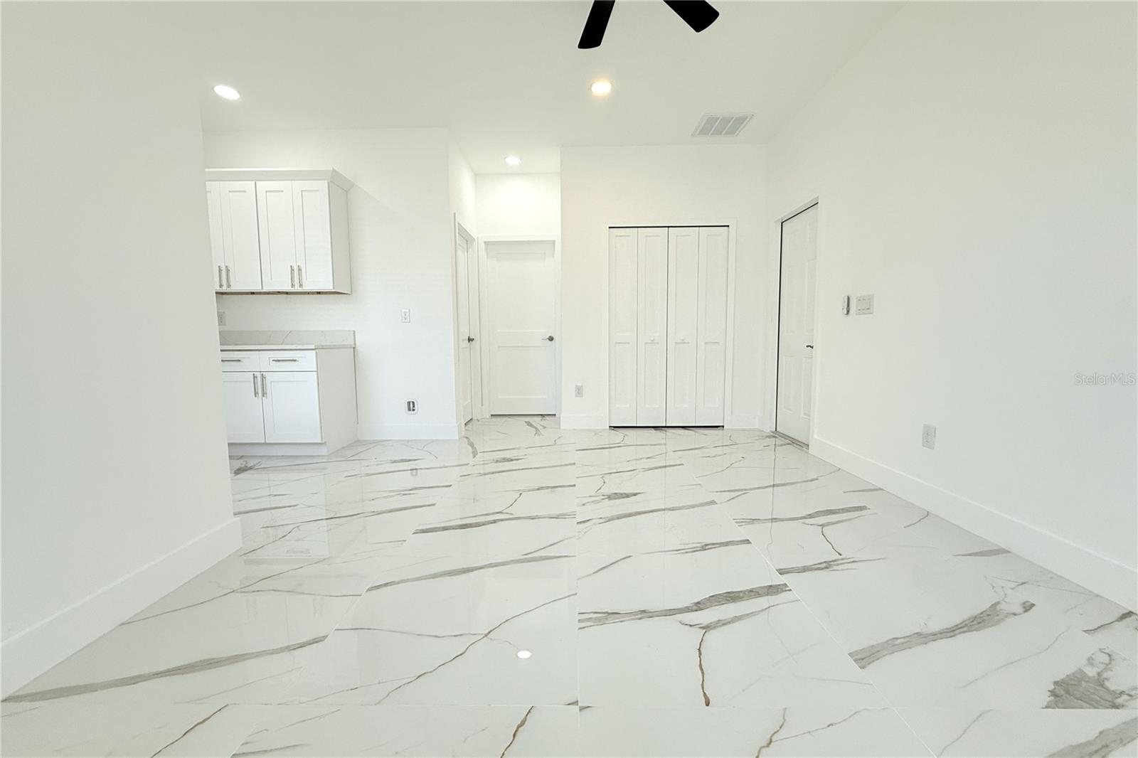 9302 N 18TH ST, TAMPA, FL — photo 35