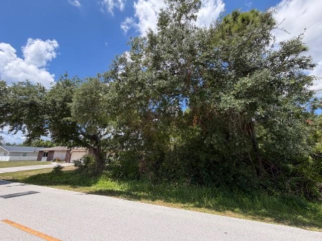 1381 EAGLE ST, PORT CHARLOTTE, FL — photo 23