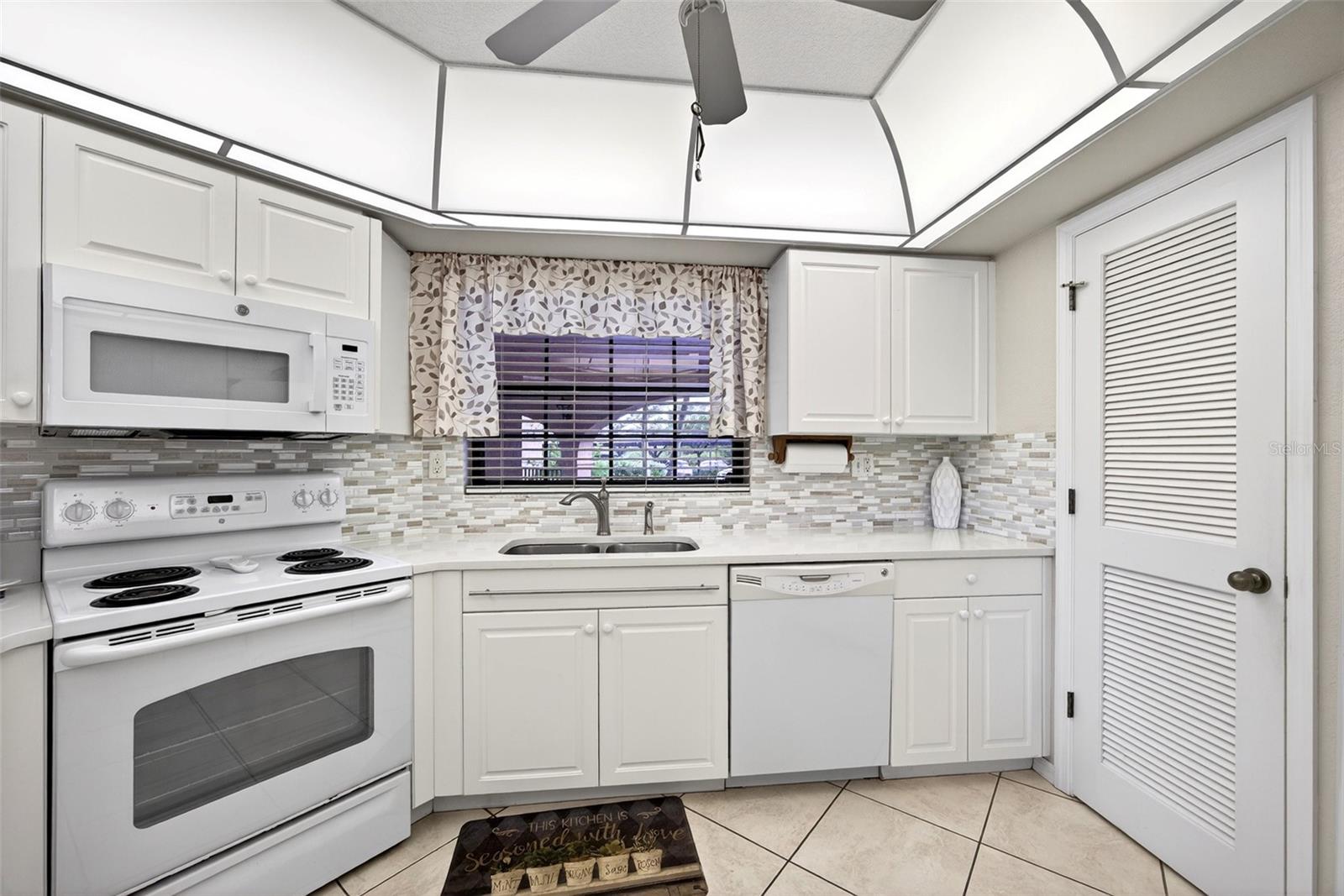 23465 HARBORVIEW RD #214, PUNTA GORDA, FL — photo 12