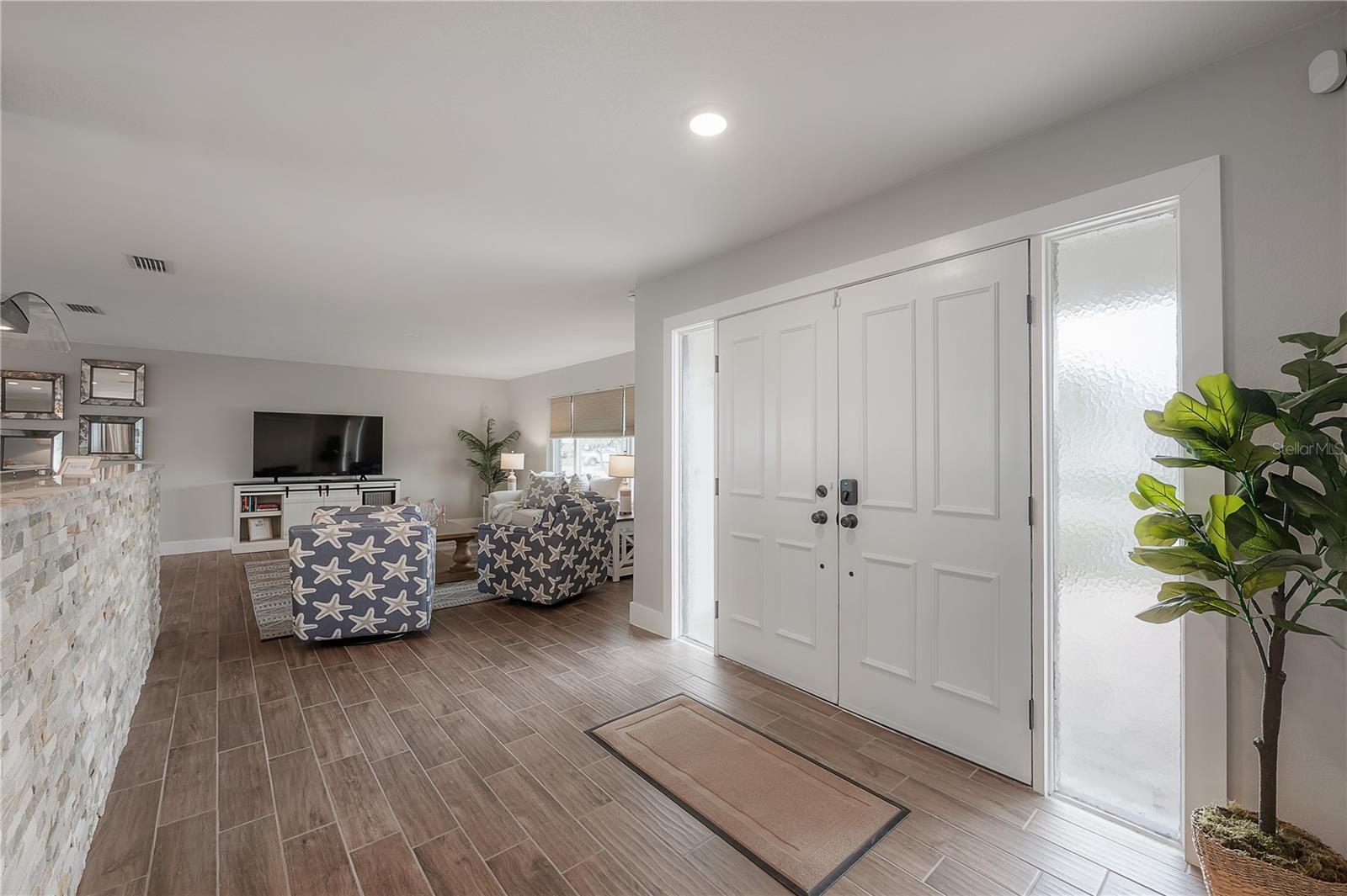 6322 COTTONWOOD LN, APOLLO BEACH, FL — photo 3