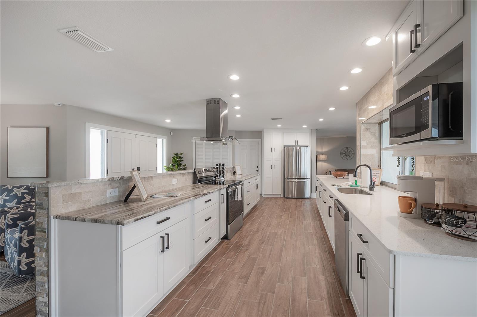 6322 COTTONWOOD LN, APOLLO BEACH, FL — photo 12