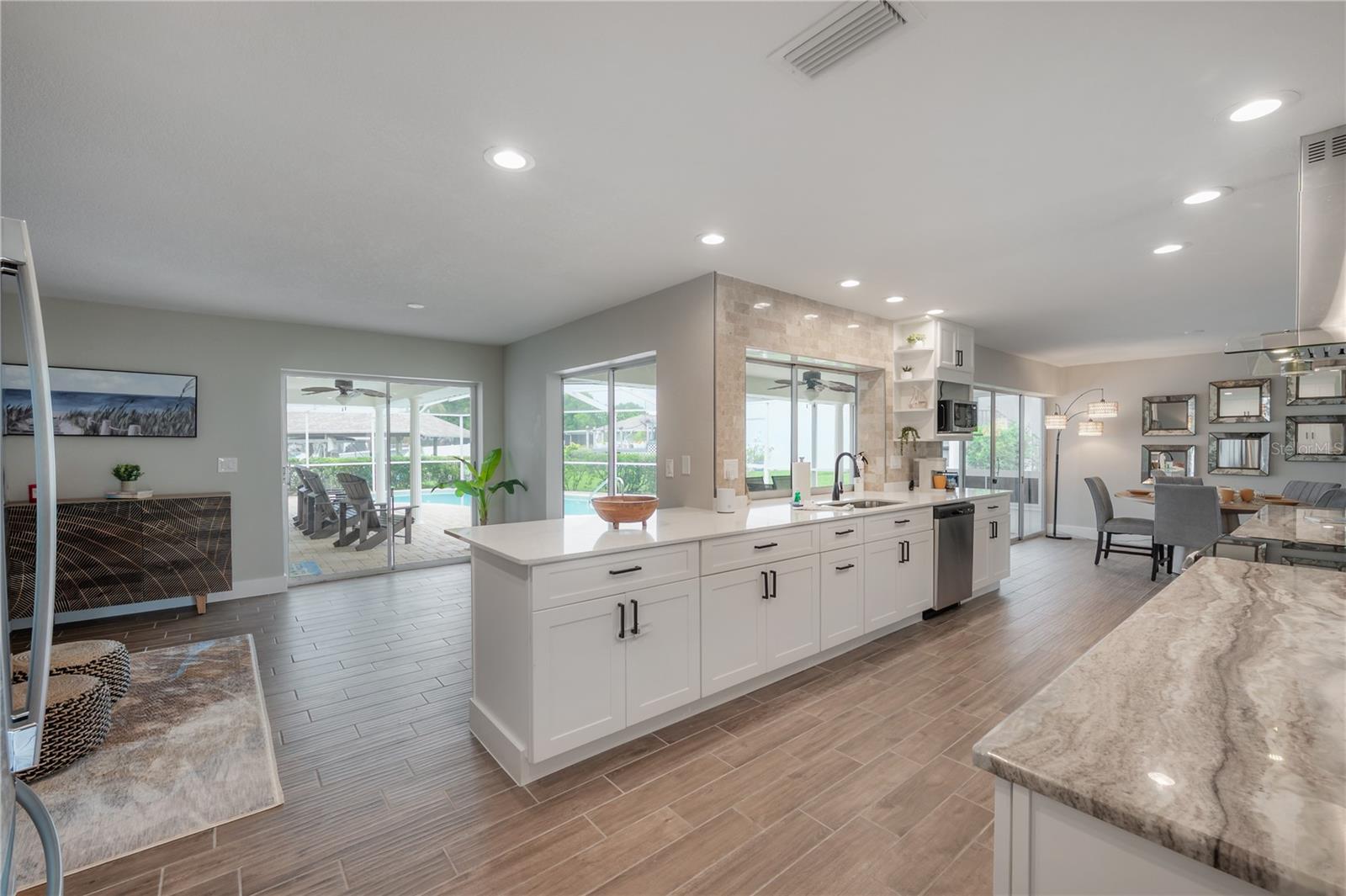 6322 COTTONWOOD LN, APOLLO BEACH, FL — photo 15