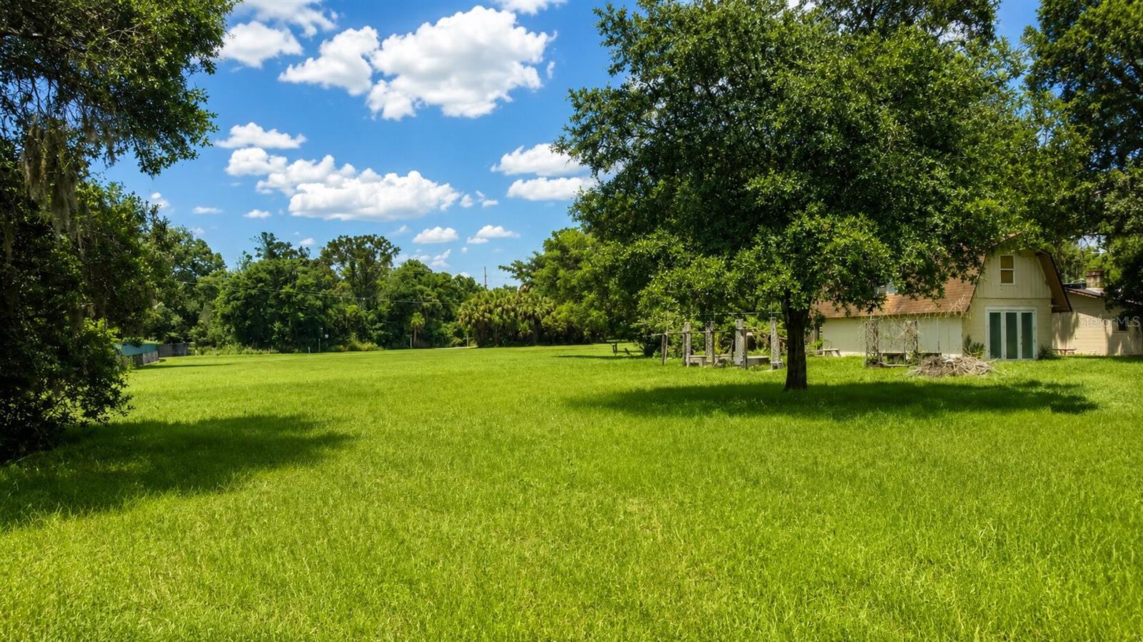 150 W 11TH ST, CHULUOTA, FL — photo 17
