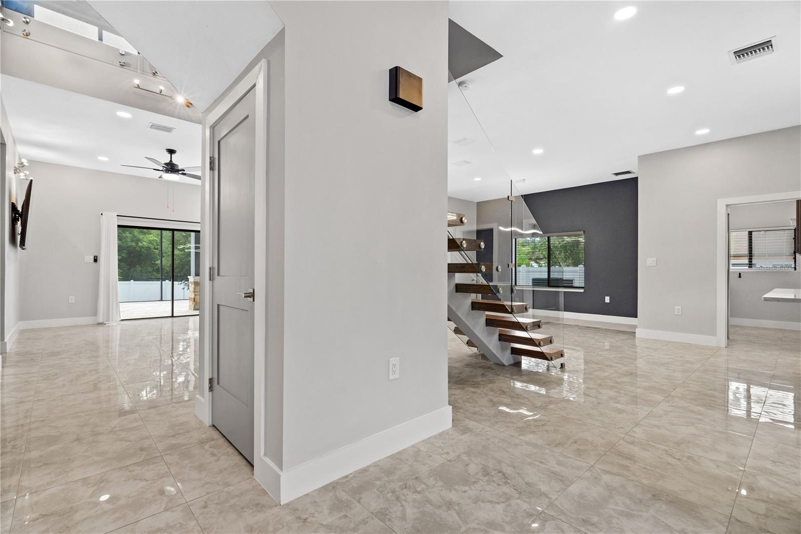 541 W LAKE BRANTLEY RD, ALTAMONTE SPRINGS, FL — photo 4