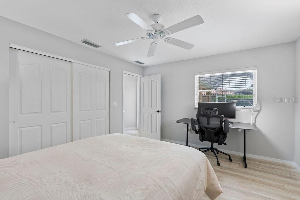 1543 WATERFORD DR, VENICE, FL — photo 28