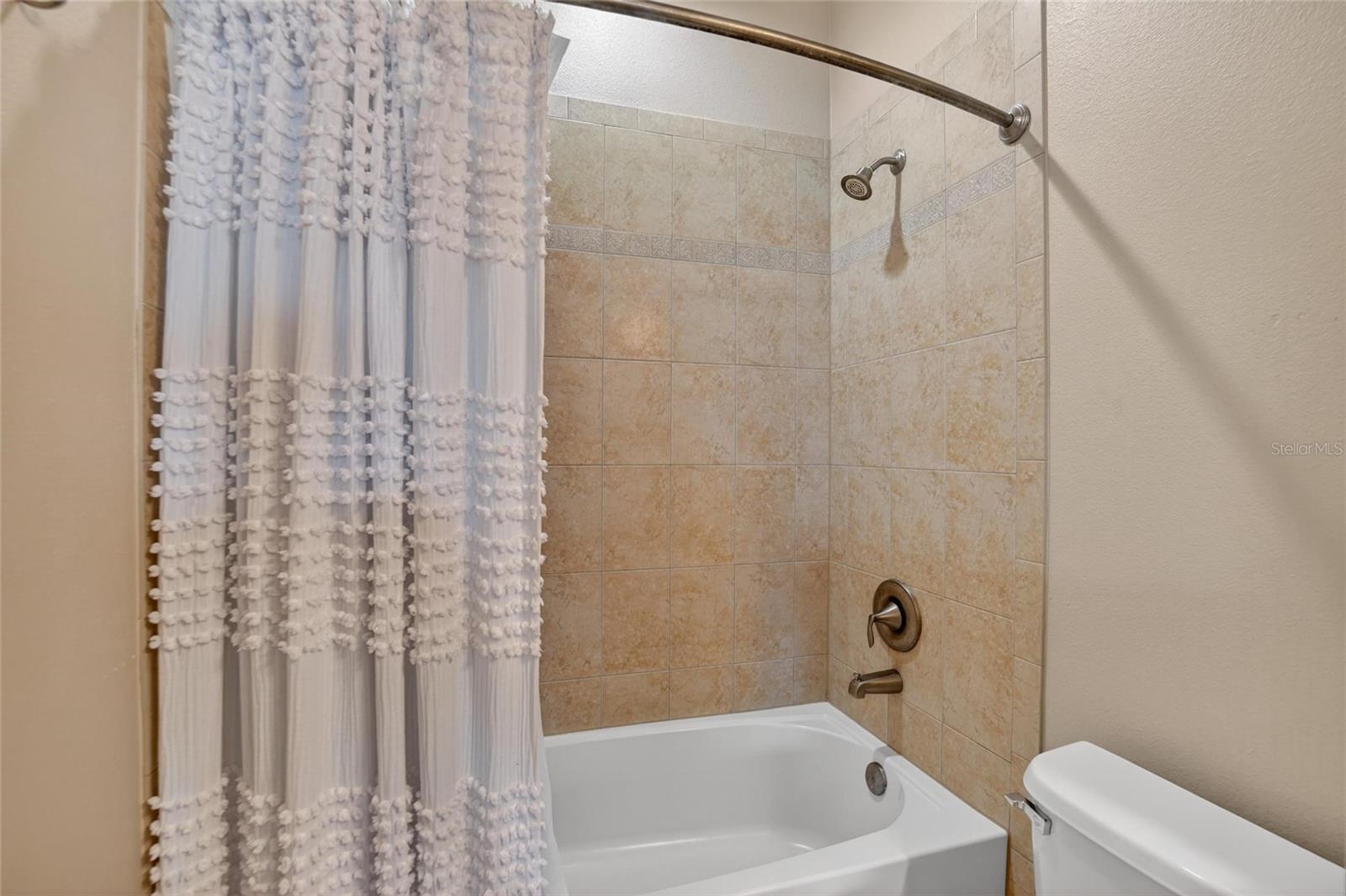 7959 HAMPTON LAKE DR, TAMPA, FL — photo 50
