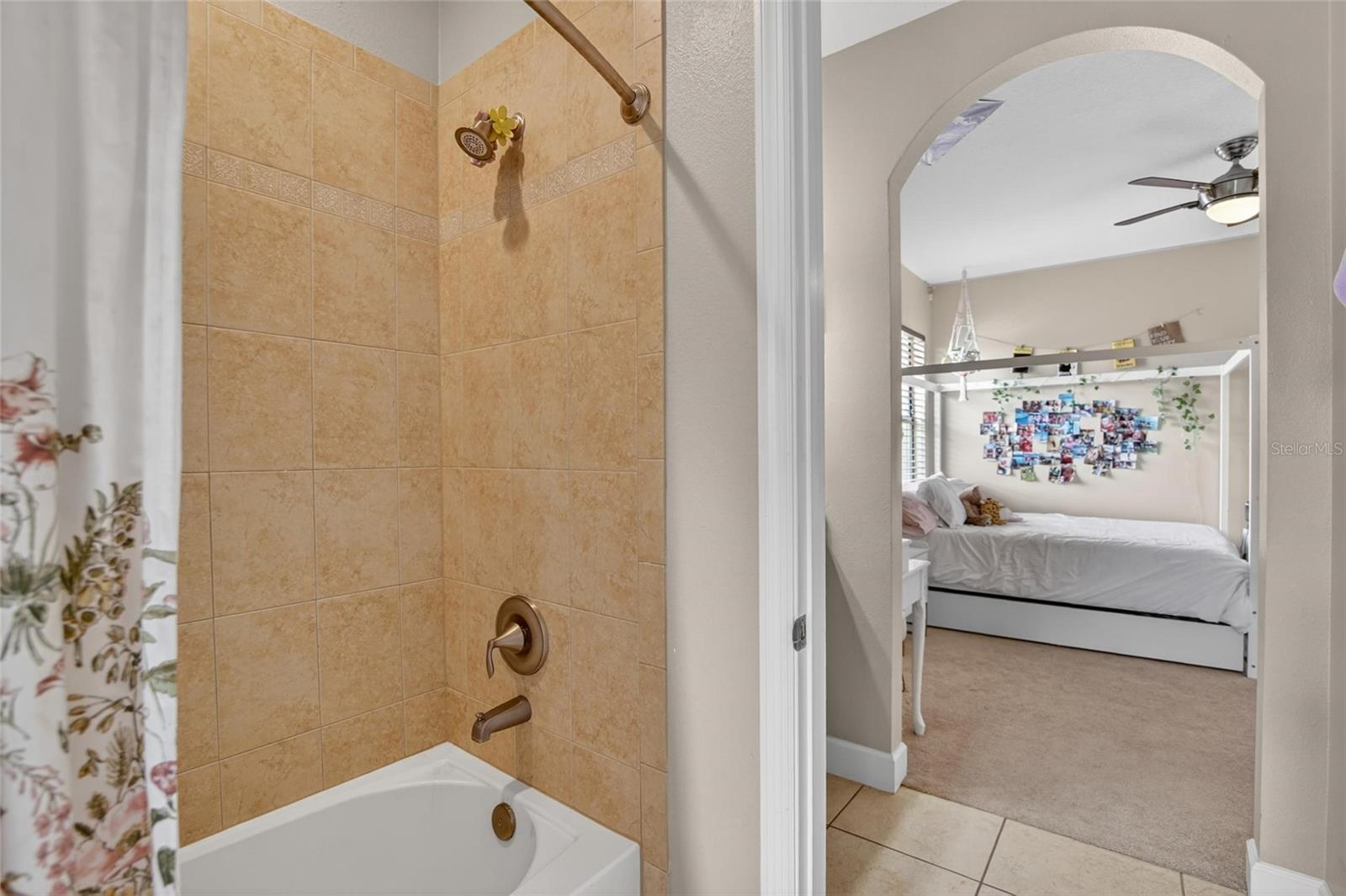 7959 HAMPTON LAKE DR, TAMPA, FL — photo 55