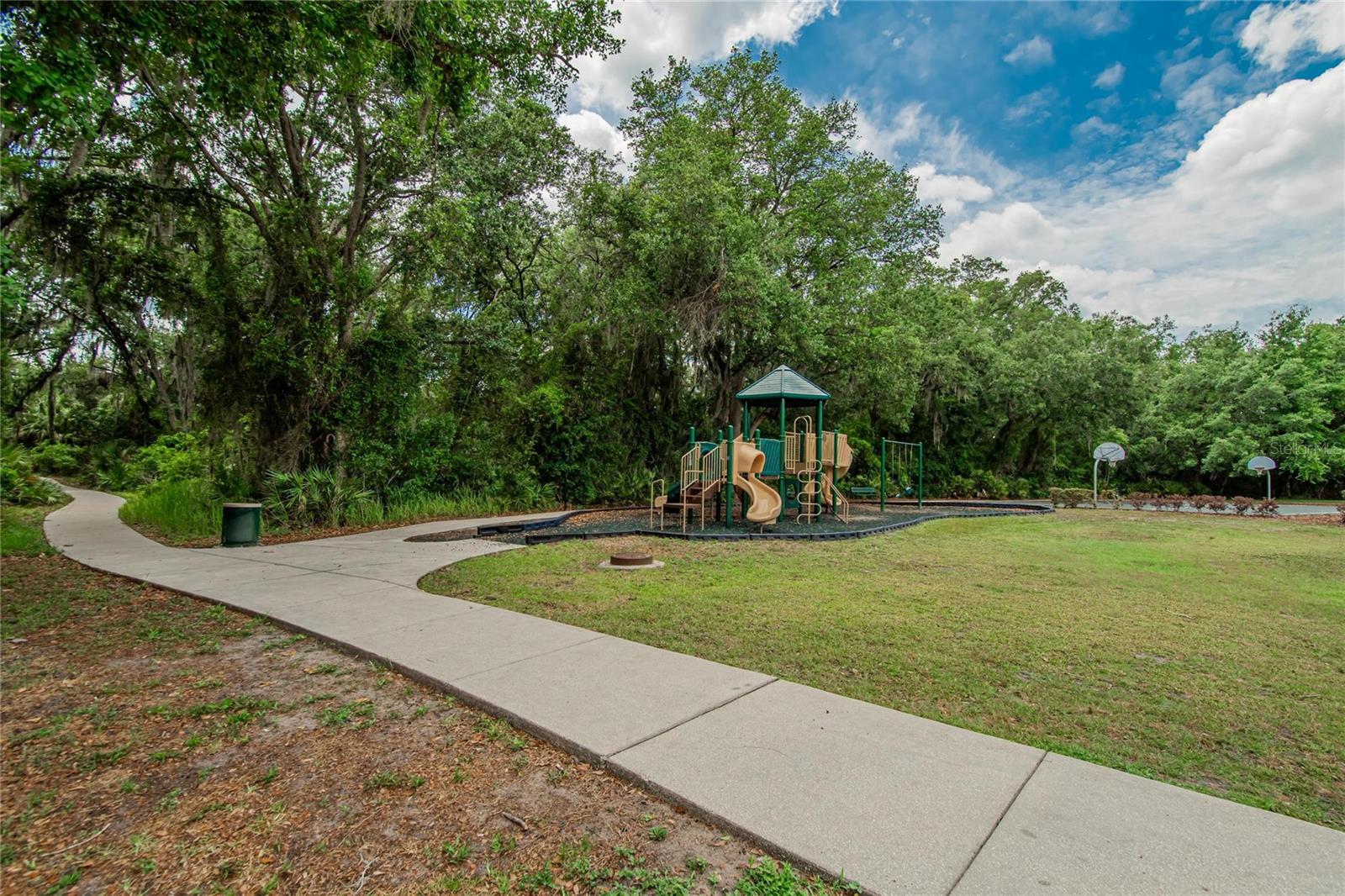 7959 HAMPTON LAKE DR, TAMPA, FL — photo 88