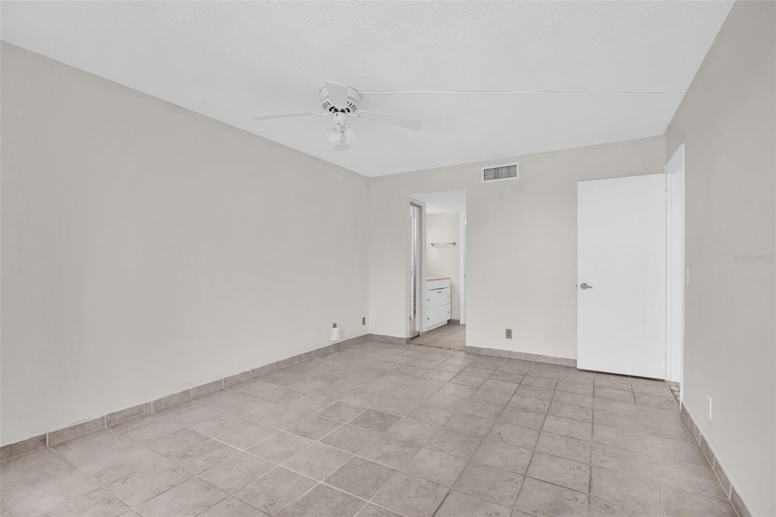 6158 PALMA DEL MAR SO #505, ST PETERSBURG, FL — photo 17