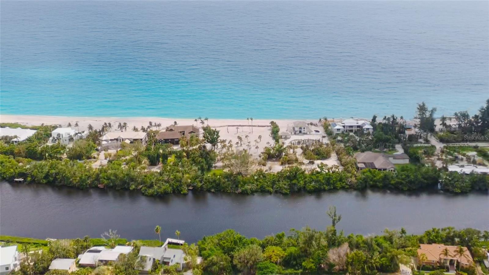 7825 SANDERLING RD, SARASOTA, FL — photo 3
