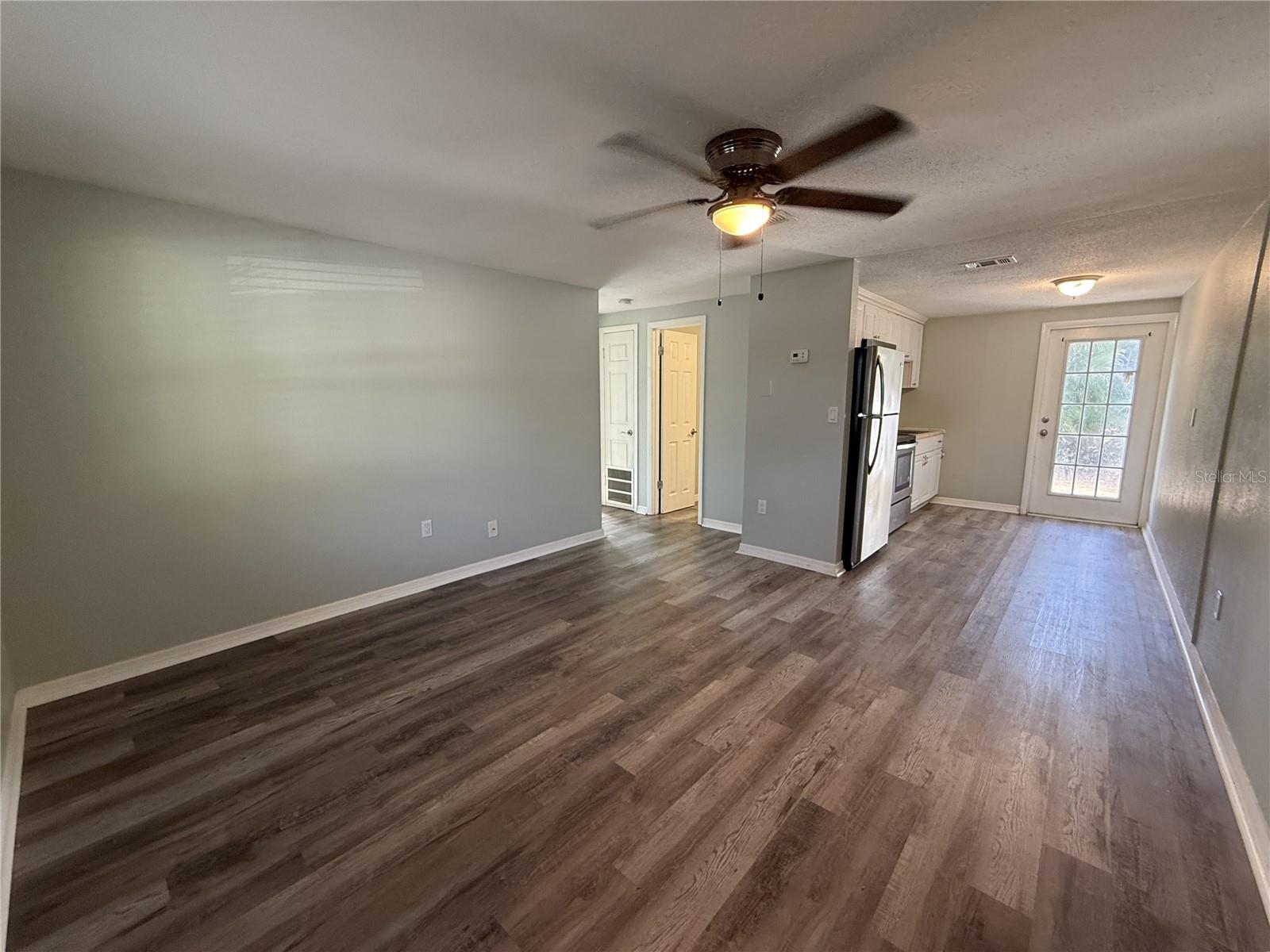 350 ELMSTREET CT #6, ENGLEWOOD, FL — photo 2