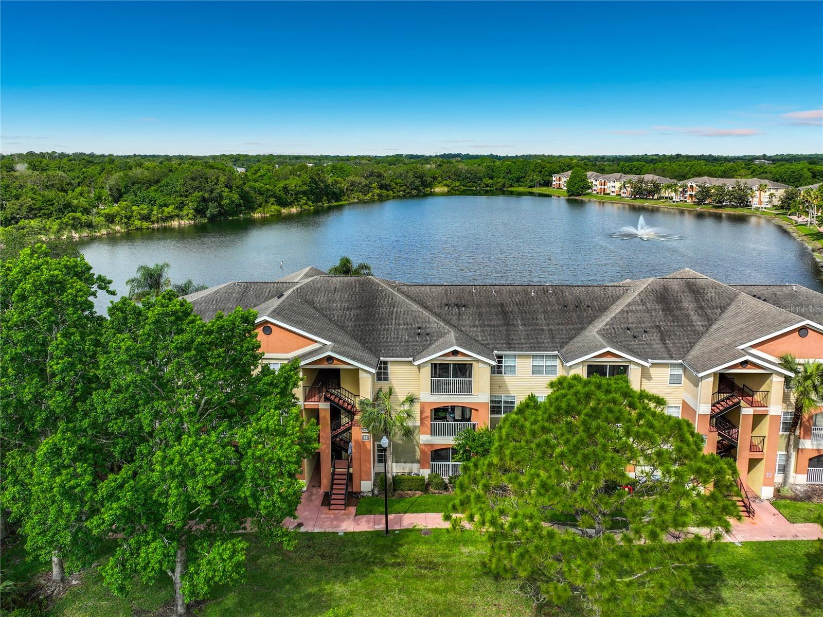 1909 SUMMER CLUB DR #301, OVIEDO, FL