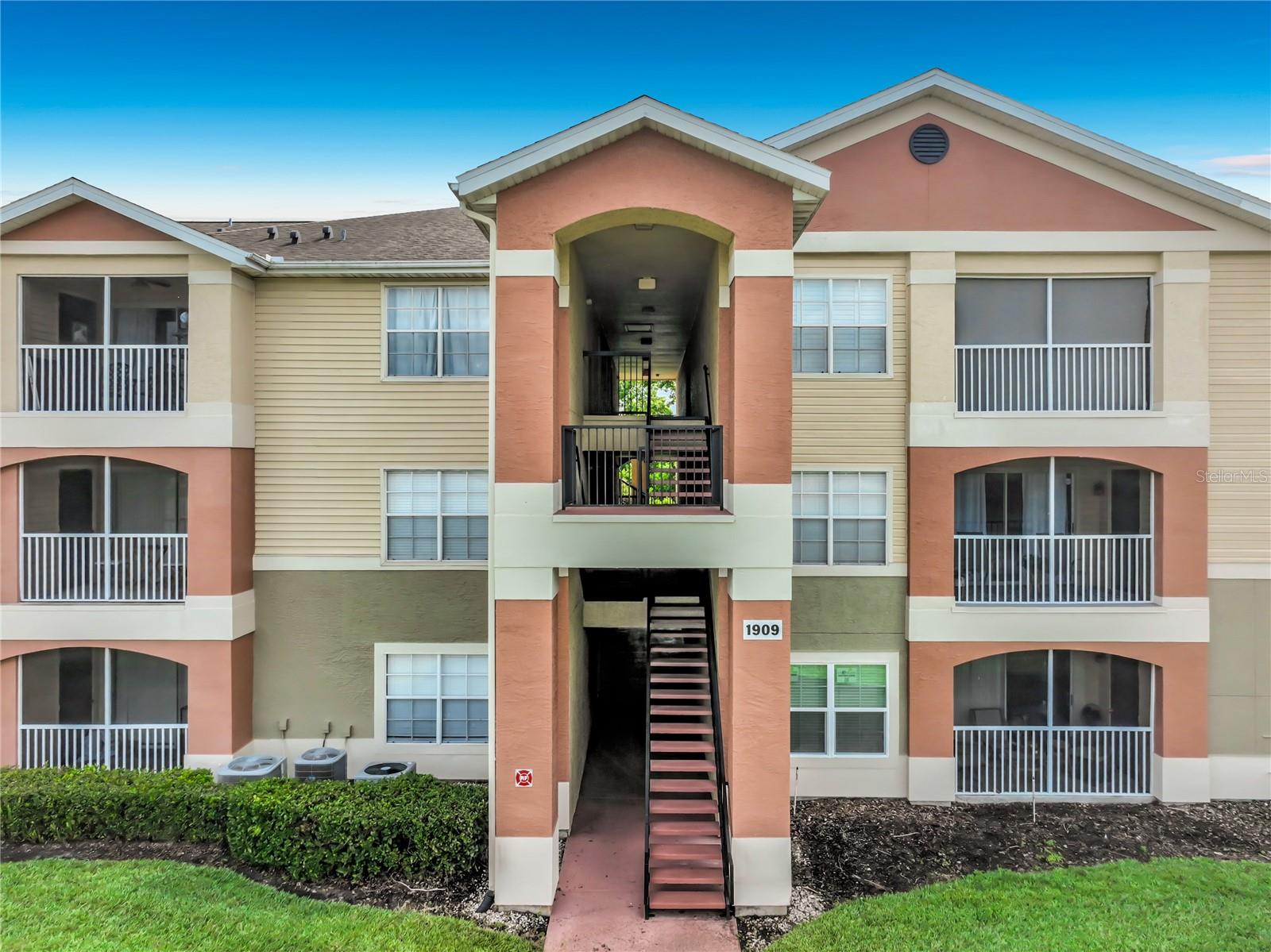 1909 SUMMER CLUB DR #301, OVIEDO, FL — photo 49