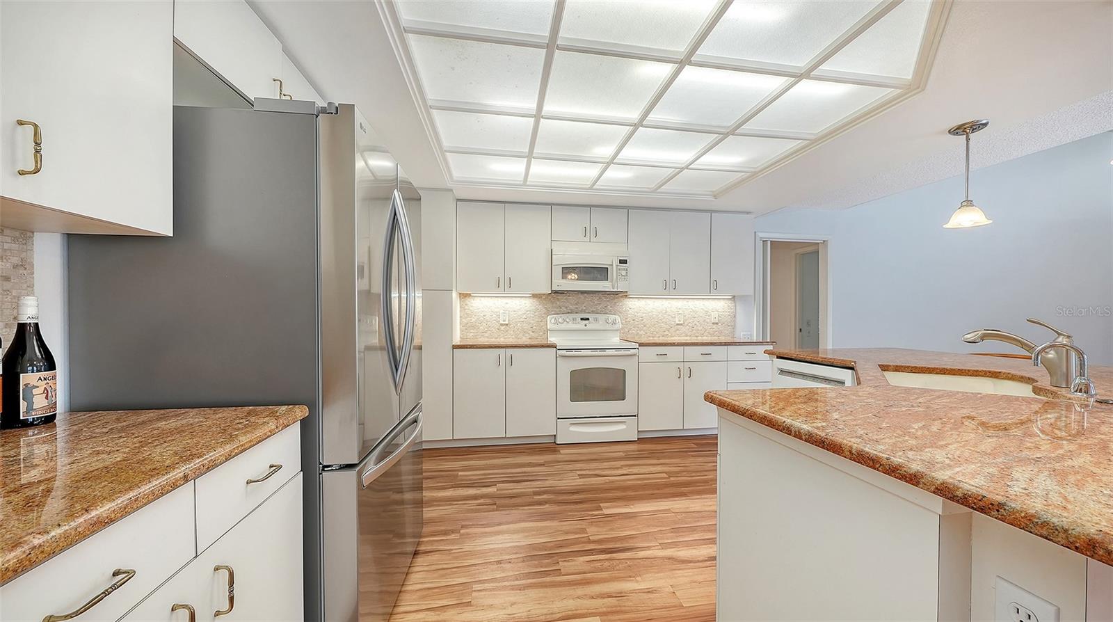 4871 WINTERHAVEN DR, SARASOTA, FL — photo 16