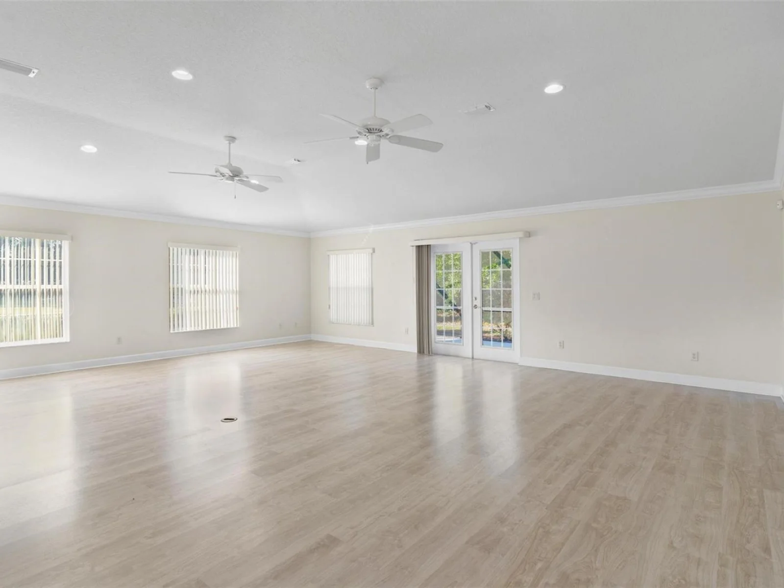 5009 HARBOR HTS, LADY LAKE, FL — photo 14