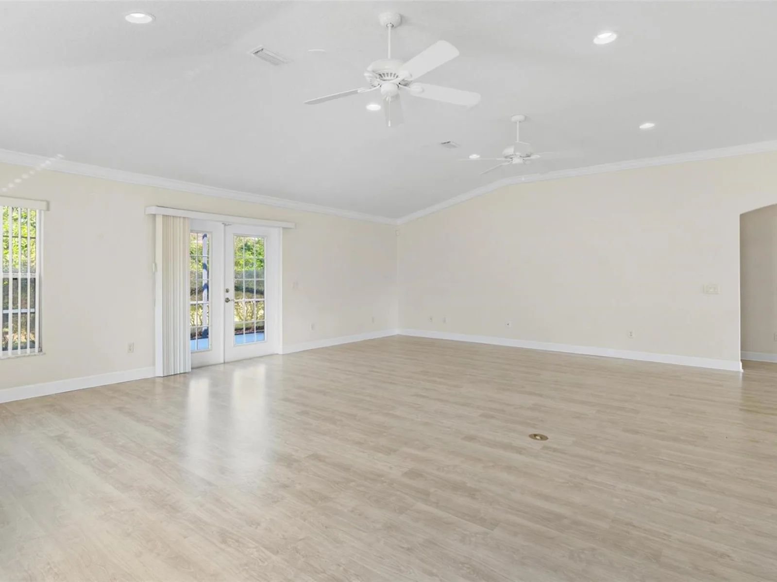 5009 HARBOR HTS, LADY LAKE, FL — photo 16