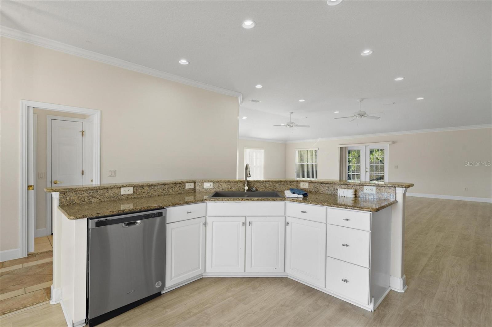 5009 HARBOR HTS, LADY LAKE, FL — photo 30