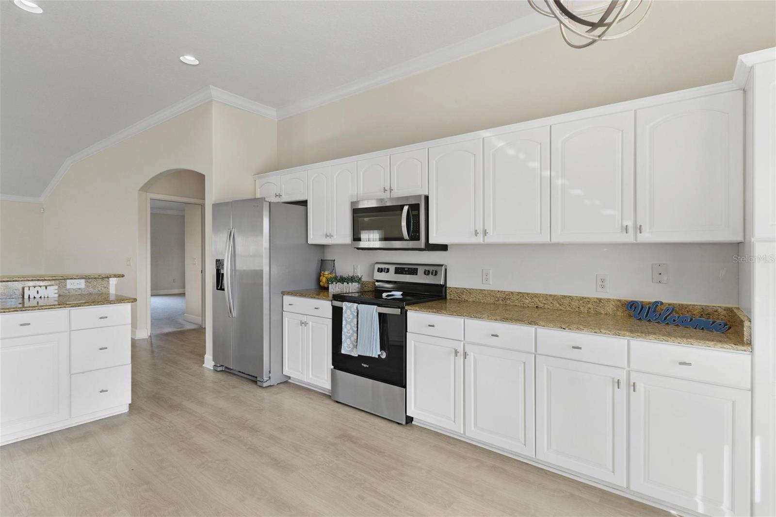 5009 HARBOR HTS, LADY LAKE, FL — photo 34