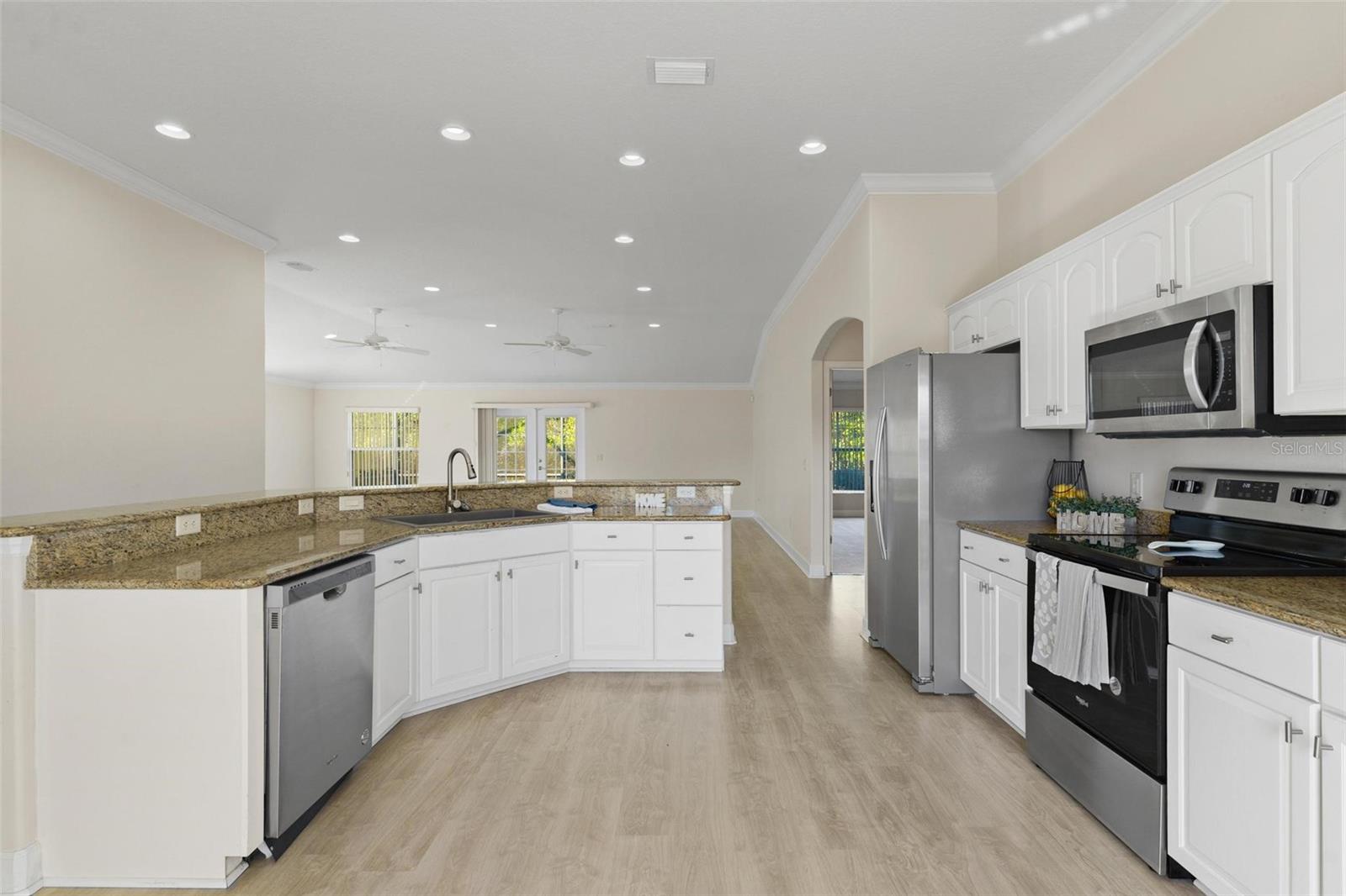 5009 HARBOR HTS, LADY LAKE, FL — photo 35