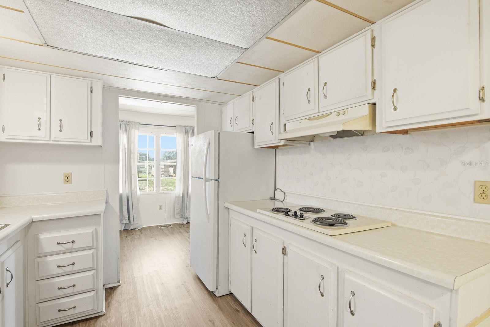 7557 FAIRLANE AVE, BROOKSVILLE, FL — photo 9