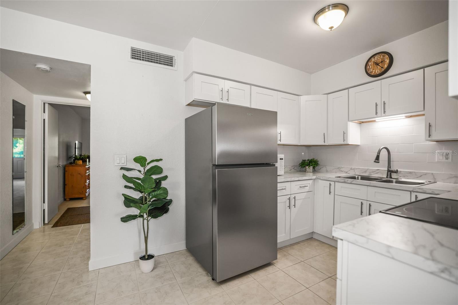 4565 DUHME RD #102, ST PETERSBURG, FL — photo 8