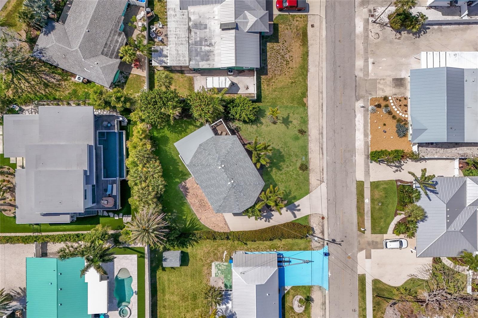 221 85TH ST, HOLMES BEACH, FL