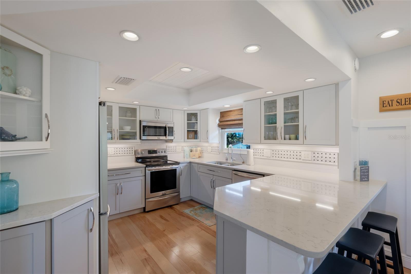 221 85TH ST, HOLMES BEACH, FL — photo 10