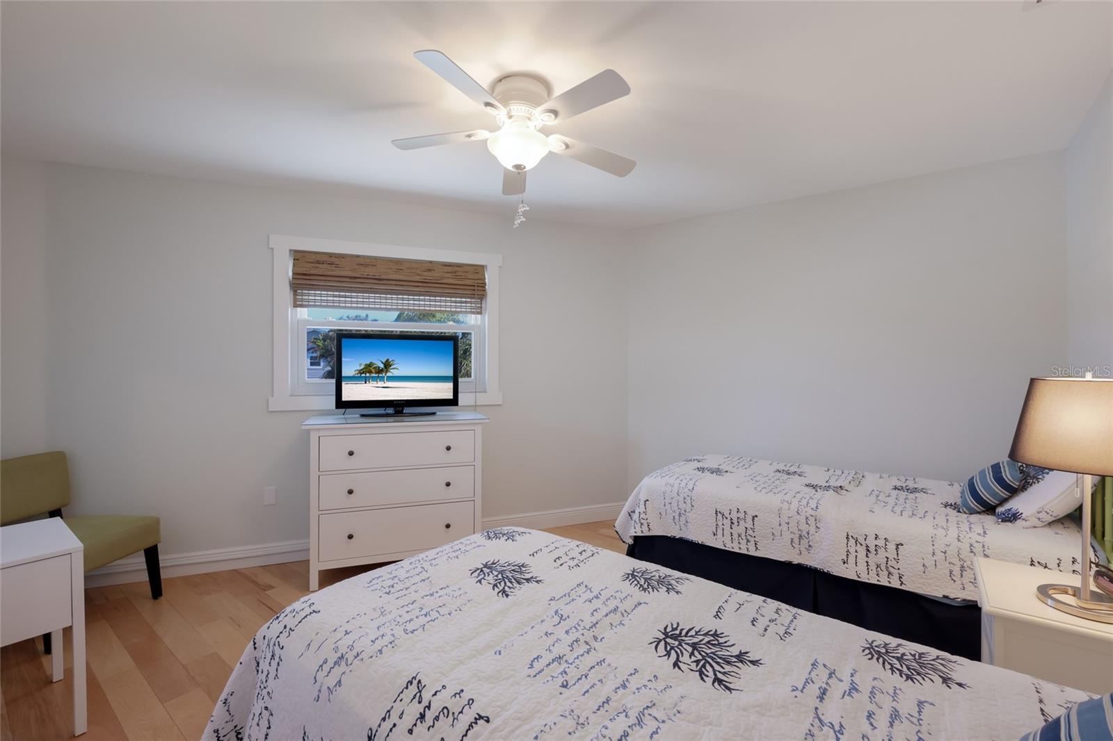 221 85TH ST, HOLMES BEACH, FL — photo 19