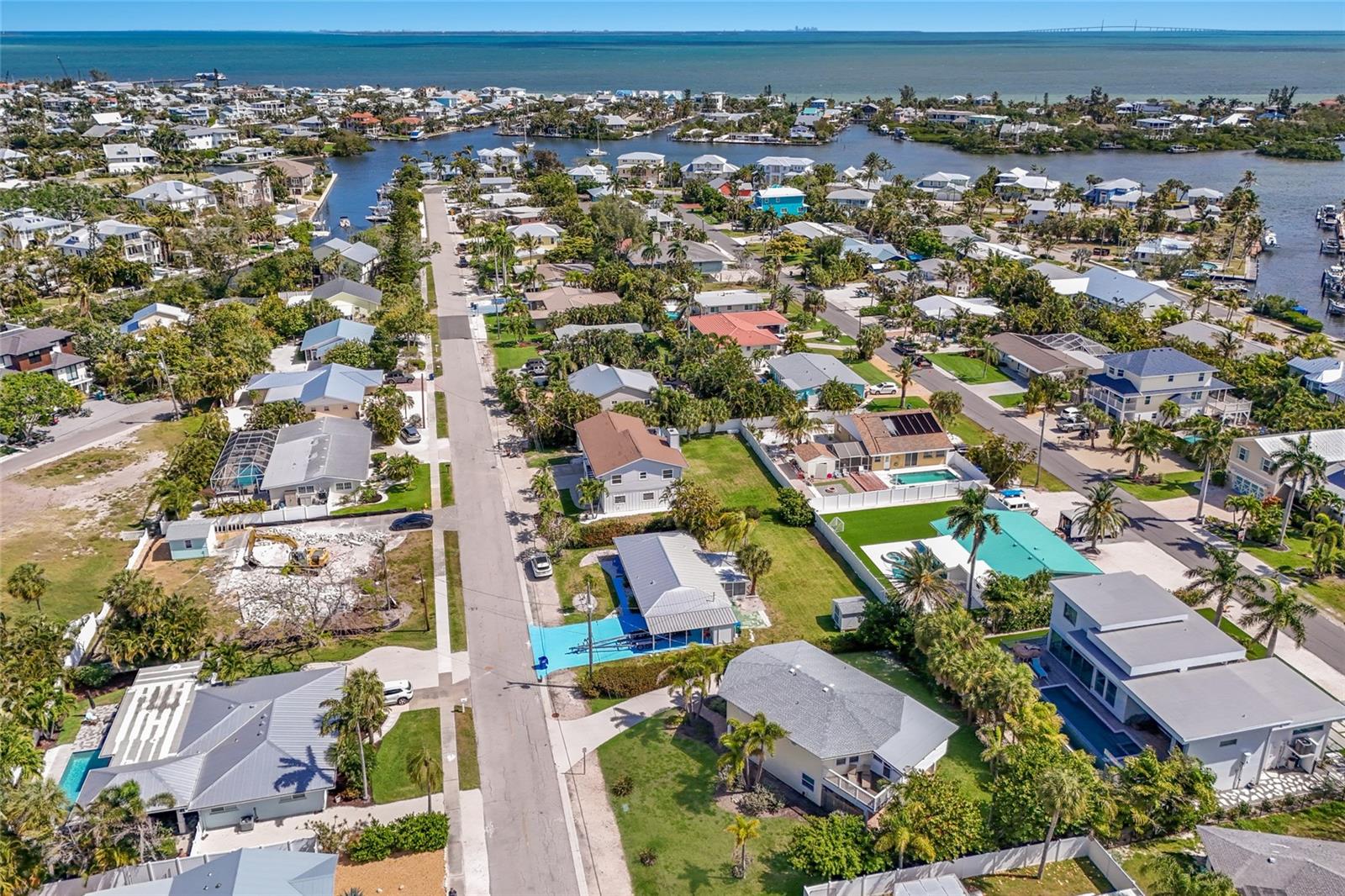 221 85TH ST, HOLMES BEACH, FL — photo 34