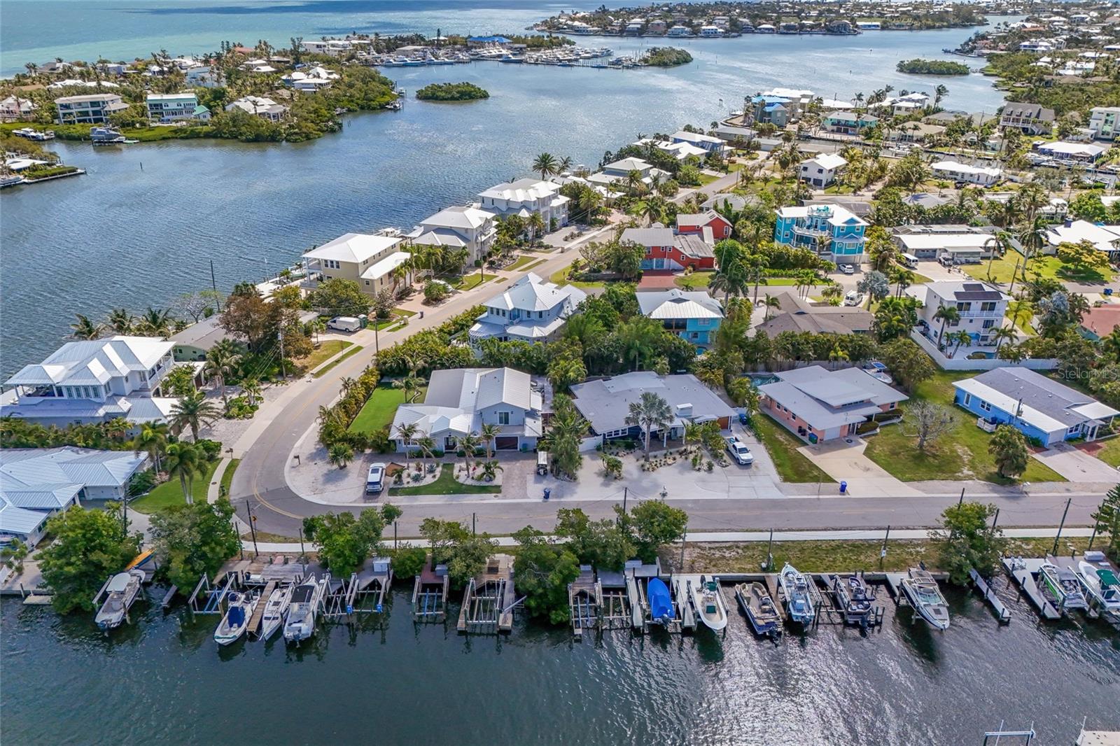 221 85TH ST, HOLMES BEACH, FL — photo 37