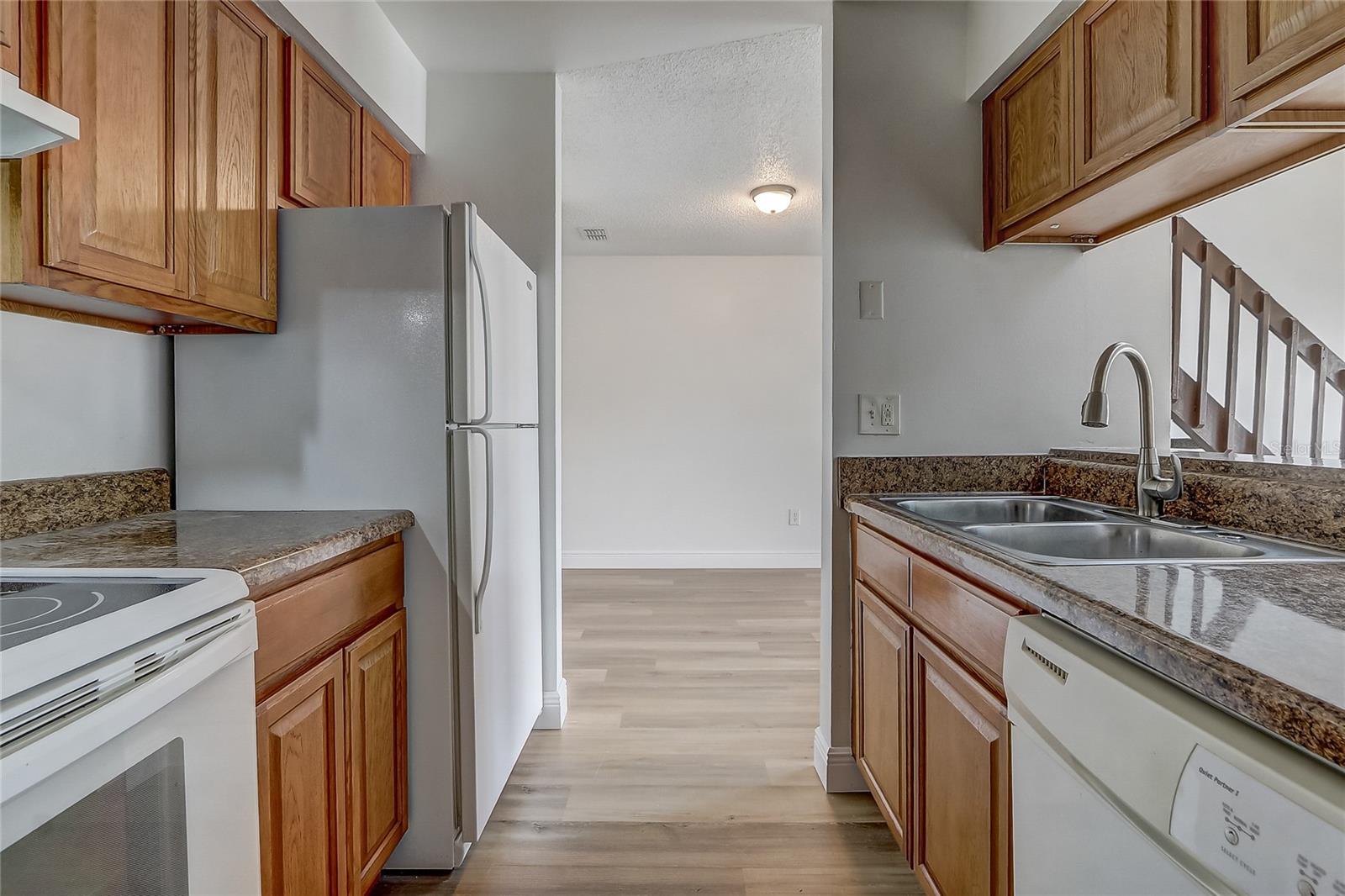 2719 HUNT CLUB LN, ORLANDO, FL — photo 11