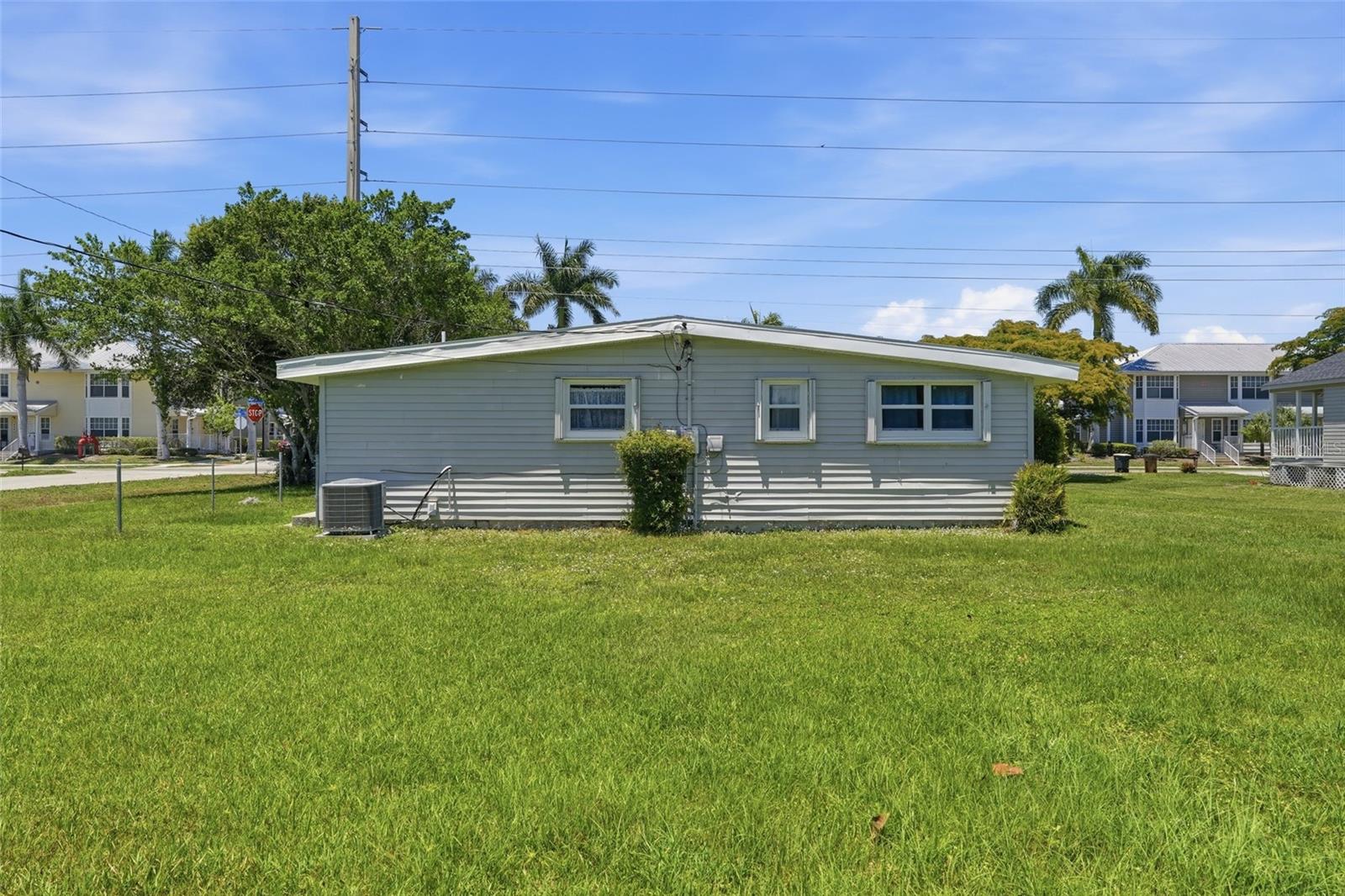 503 MYRTLE ST, PUNTA GORDA, FL — photo 34