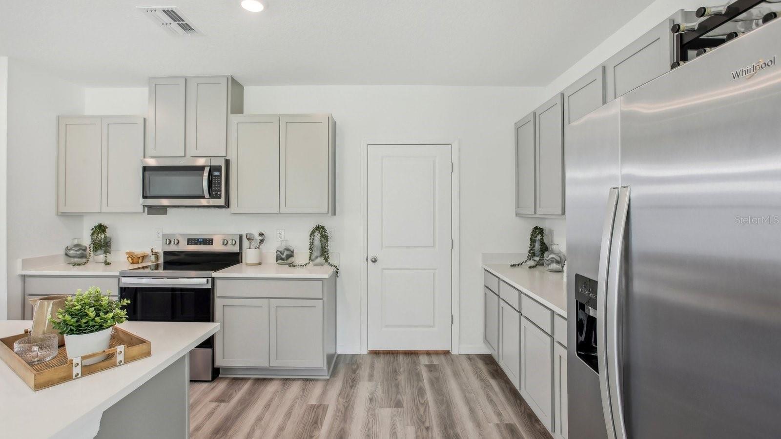 2353 BENDER DR, ZEPHYRHILLS, FL — photo 12