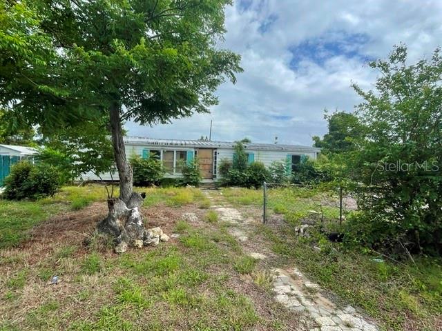 12024 LAKEVIEW DR, LEESBURG, FL