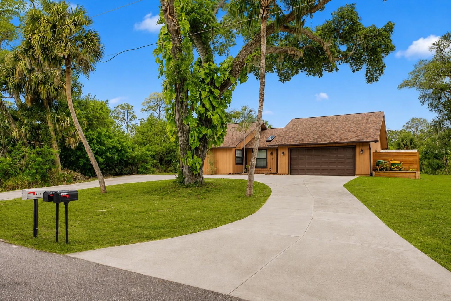 225 HOFFER ST, PORT CHARLOTTE, FL — photo 33