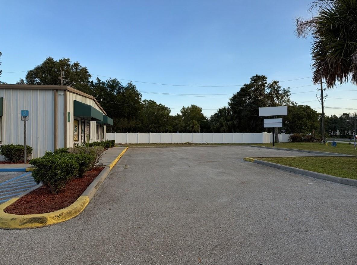 1424 N GULF AVE, CRYSTAL RIVER, FL — photo 11