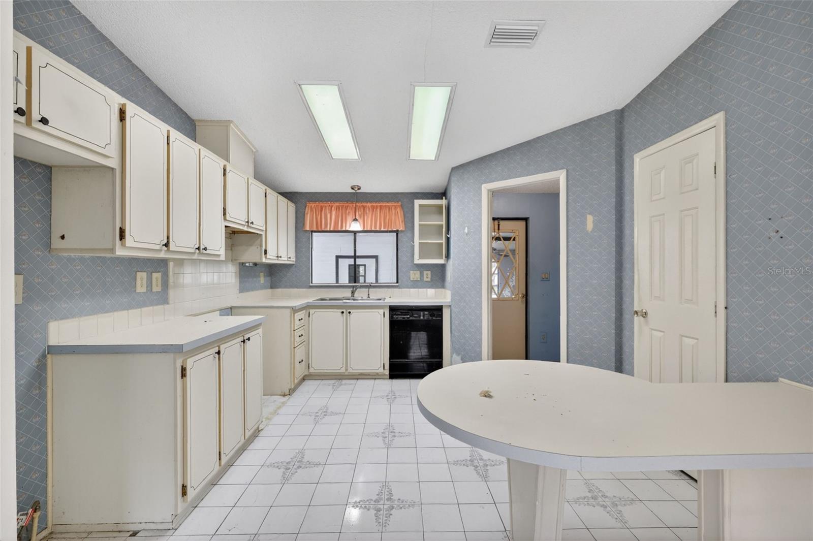 1625 HILTON HEAD BLVD, LADY LAKE, FL — photo 13
