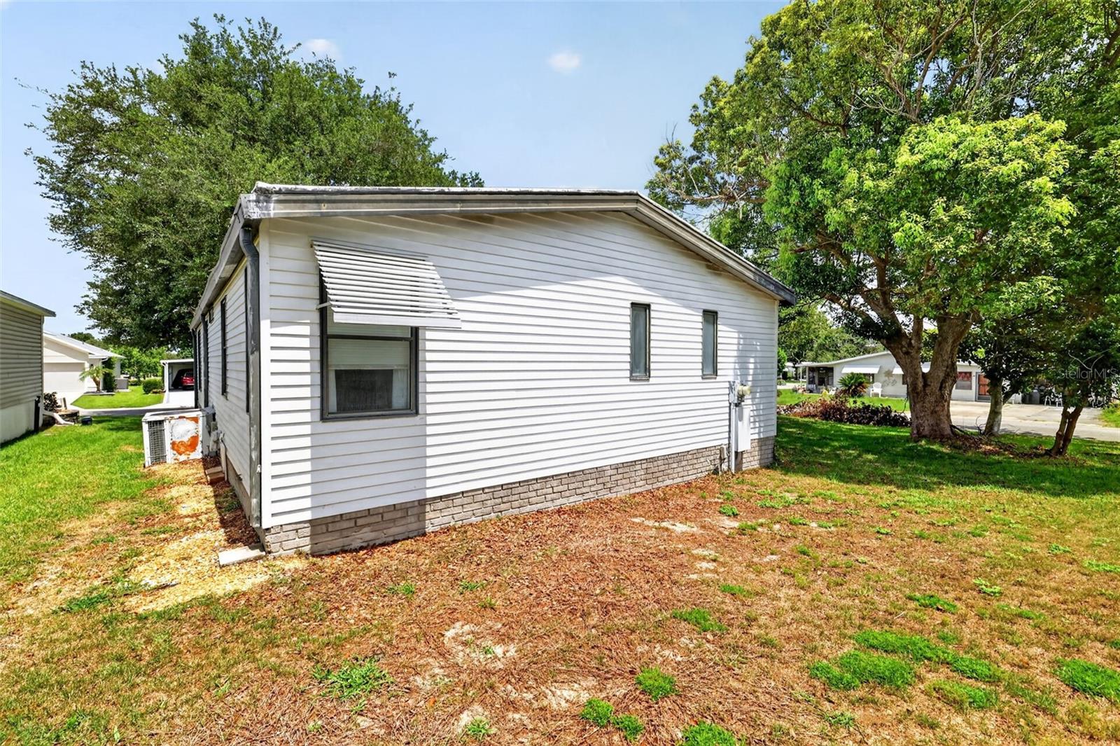 1625 HILTON HEAD BLVD, LADY LAKE, FL — photo 41